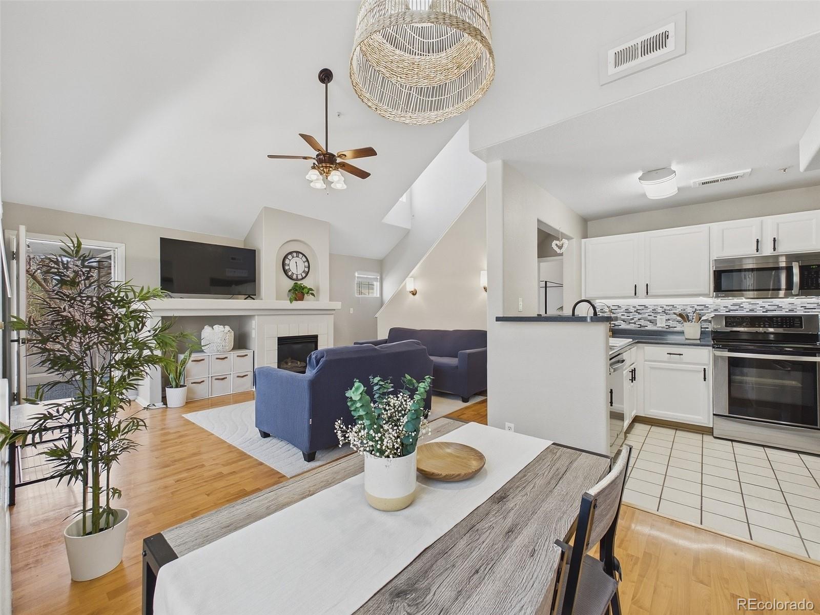 aurora&nbsp; House Search Picture