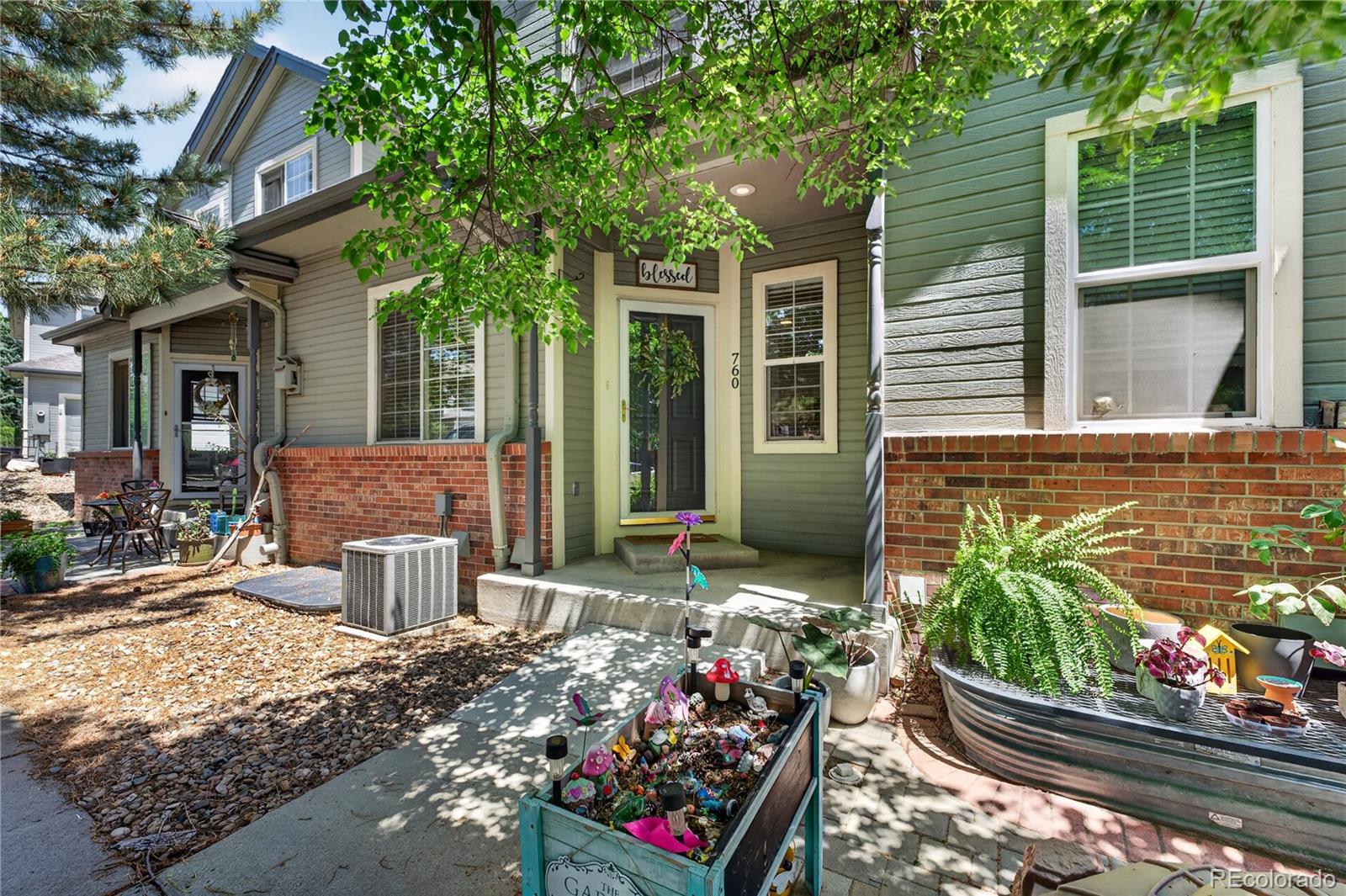  Lakewood Condo / Townhome | MLS #: 2906233760 S Depew Street , Lakewood Beds: 3 Baths: 3 Price: $400,000