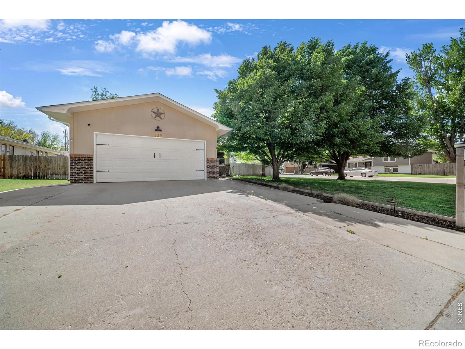 329  Applewood Street, brush&nbsp; House Search MLS Picture