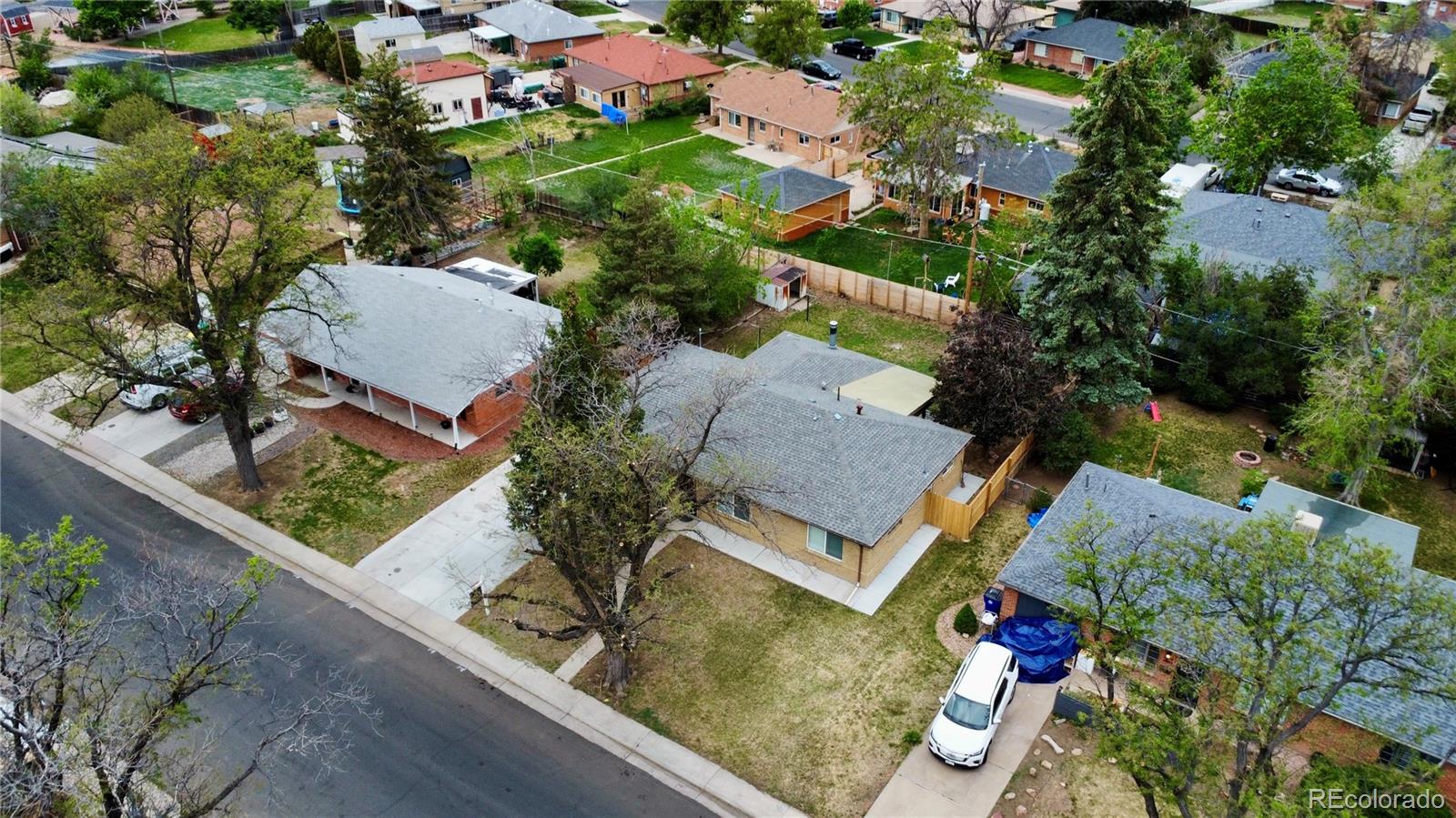 903  Quentin Street, aurora&nbsp; House Search MLS Picture