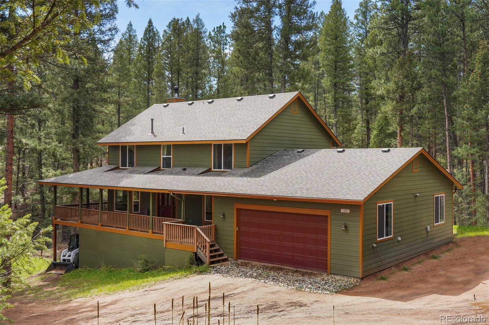  Sedalia Home | MLS #: 34632321424  High Drive, Sedalia Beds: 4 Baths: 4 Price: $925,000