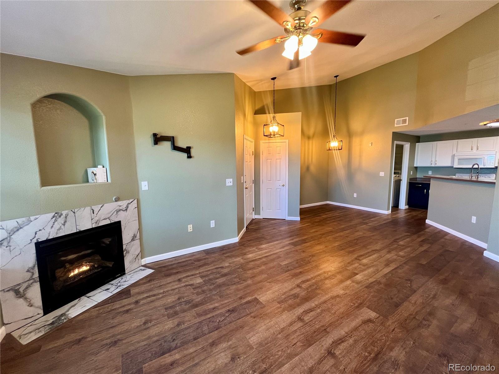 first creekAurora Condo / Townhome | MLS #: 70448465694 N Gibralter Way 306, Aurora Beds: 1 Baths: 1 Price: $270,000