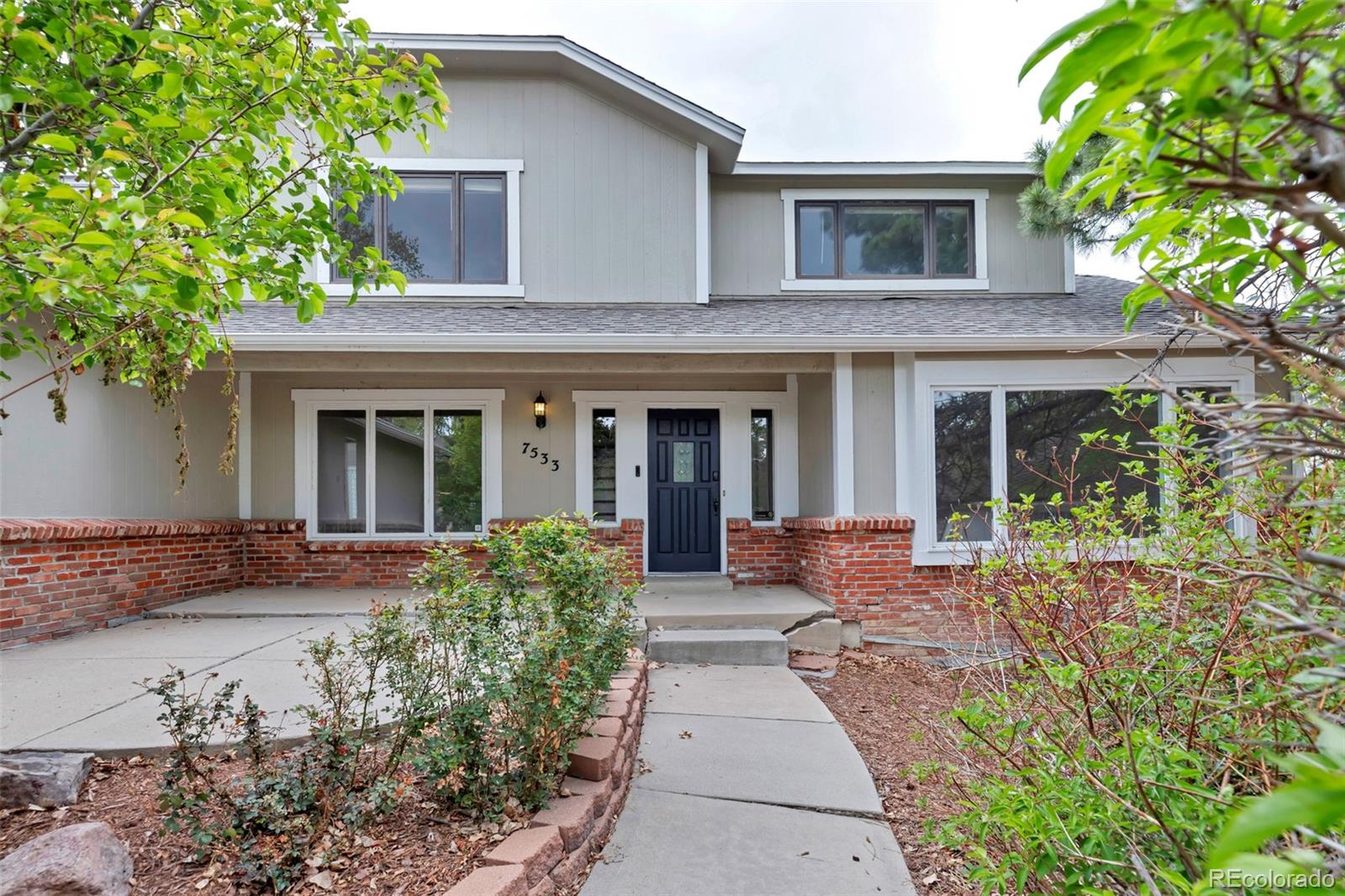 Ken Caryl Littleton Home | MLS #: 34312157533 S Mount Zirkel , Littleton Beds: 5 Baths: 3 Price: $799,000