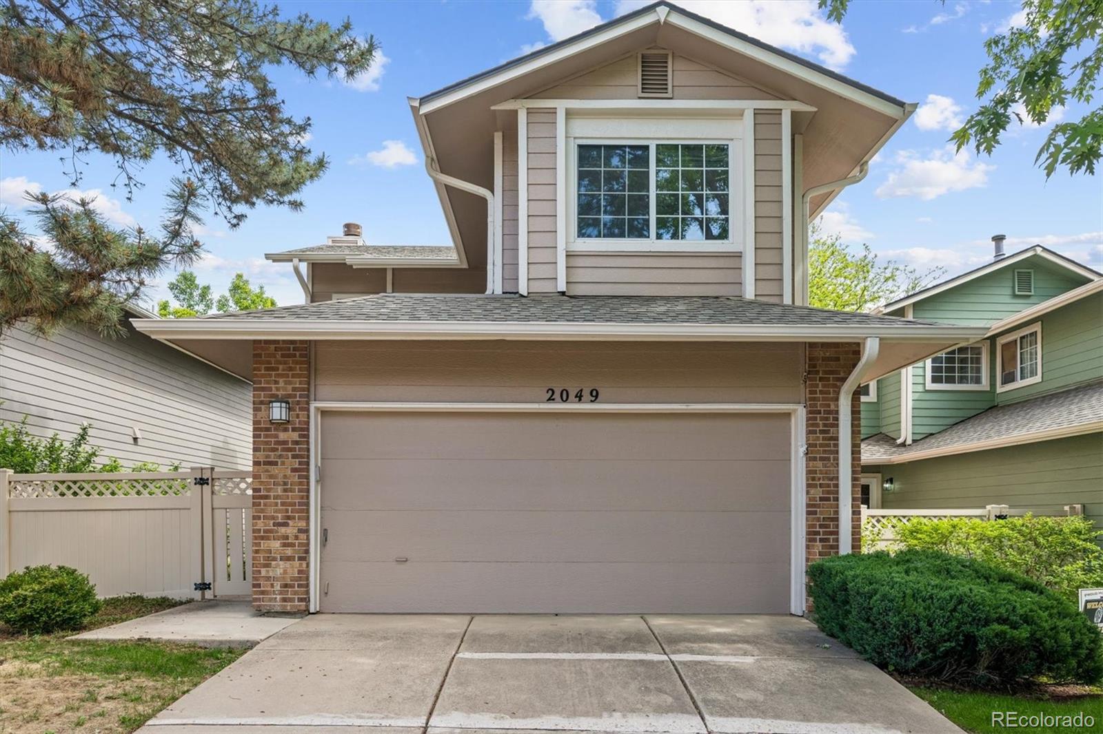 Four Lakes Centennial Home | MLS #: 36348442049 E Phillips Lane, Centennial Beds: 3 Baths: 2 Price: $499,900