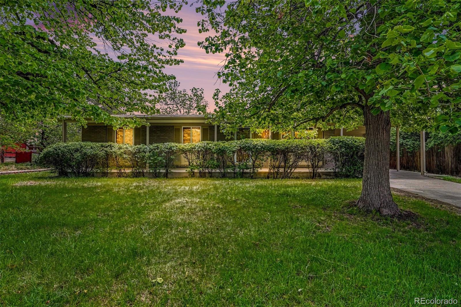 Meadowbrook Valley Littleton Home | MLS #: 9077770748 W Larigo Avenue, Littleton Beds: 4 Baths: 2 Price: $599,000