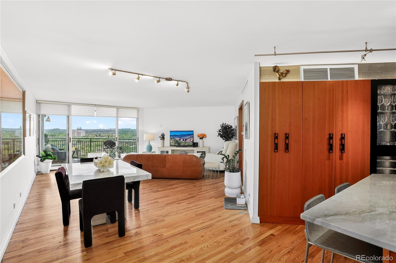 Capitol Denver Condo / Townhome | MLS #: 3132655550 E 12th Avenue 1703, Denver Beds: 2 Baths: 2 Price: $597,000