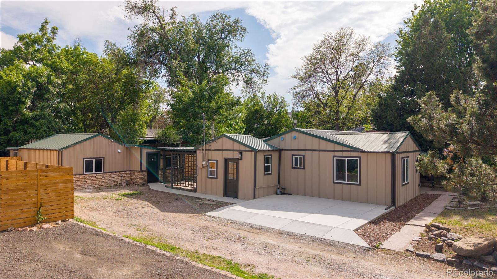  Lakewood Home | MLS #: 33707868060 W 12th Avenue, Lakewood Beds: 5 Baths: 3 Price: $700,000
