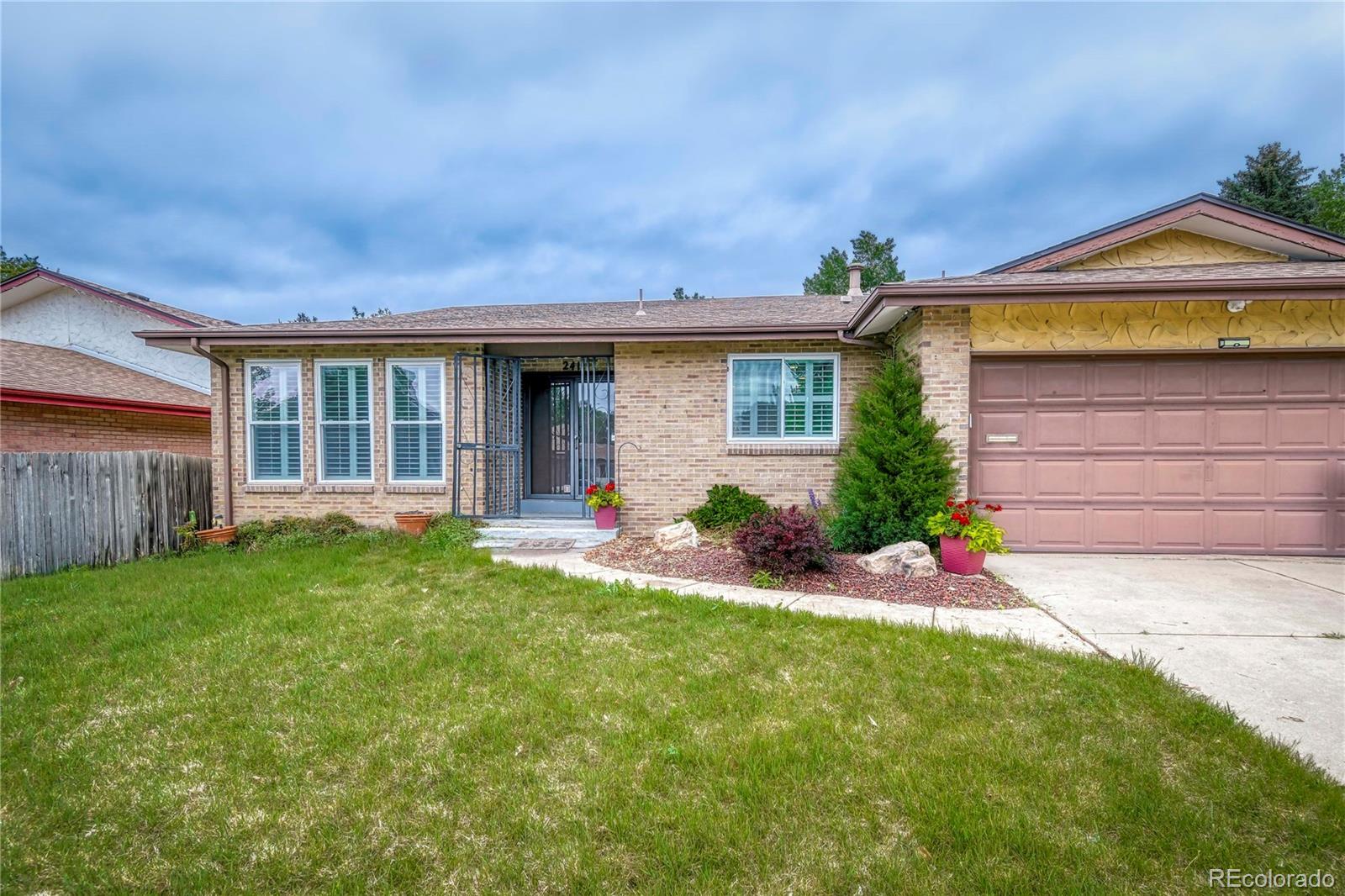 Crestmoor Denver Home | MLS #: 4435716241 S Leyden Street, Denver Beds: 4 Baths: 3 Price: $850,000