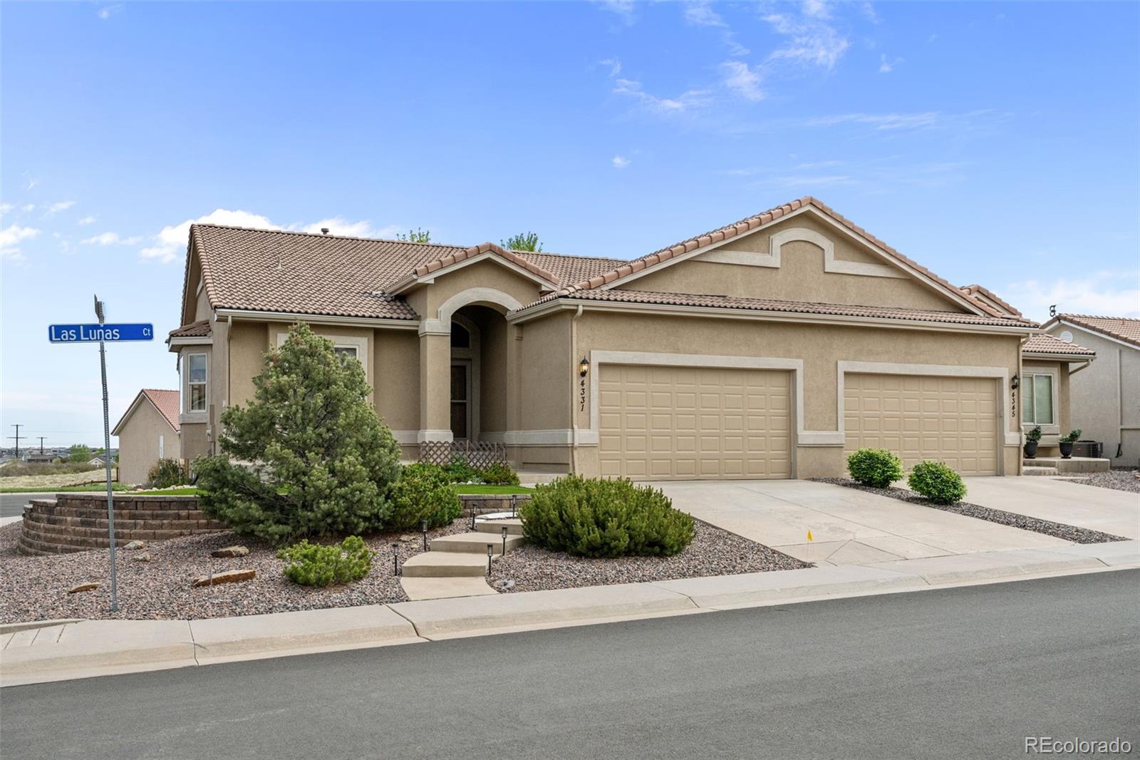 Founders Village Castle Rock Home | MLS #: 61984964331  Las Lunas Court, Castle Rock Beds: 2 Baths: 2 Price: $500,000
