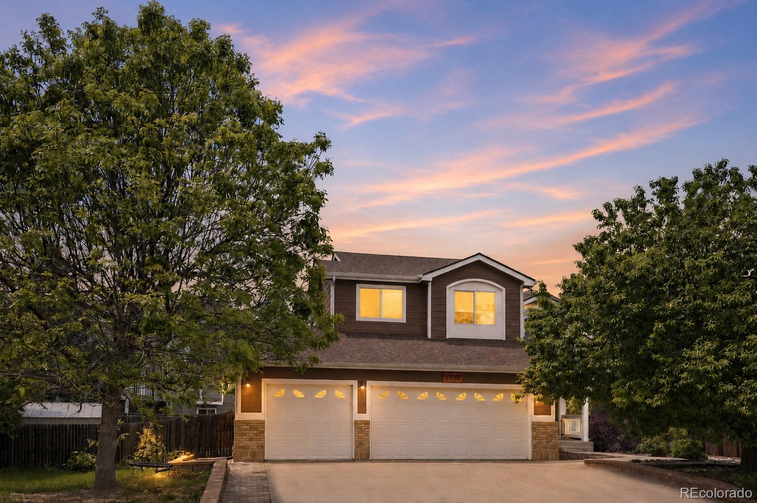 Seven Hills Aurora Home | MLS #: 64213503449 S Espana Court, Aurora Beds: 4 Baths: 3 Price: $529,000