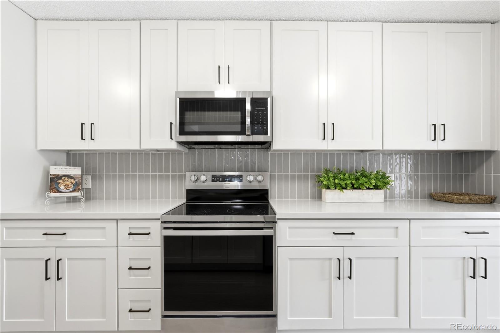 Candlewyck Denver Condo / Townhome | MLS #: 91544737865 E Mississippi Avenue 304, Denver Beds: 2 Baths: 2 Price: $299,000