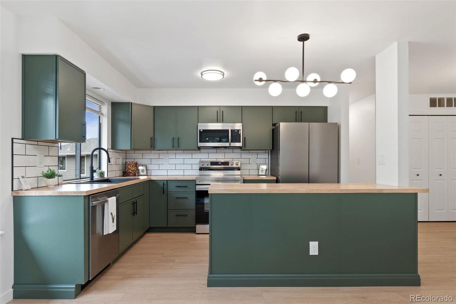 7889  York Street, denver&nbsp; House Search MLS Picture