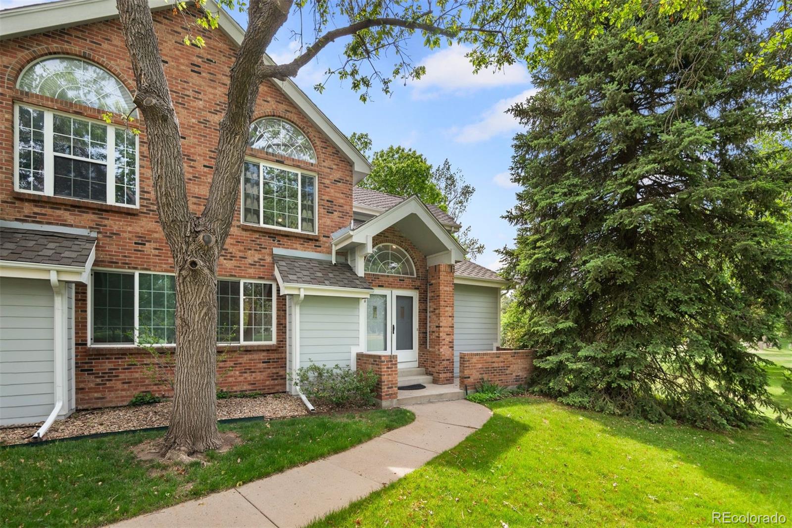 Meadow Hills Aurora Condo / Townhome | MLS #: 58298183961 S Carson Street C, Aurora Beds: 2 Baths: 2 Price: $350,000