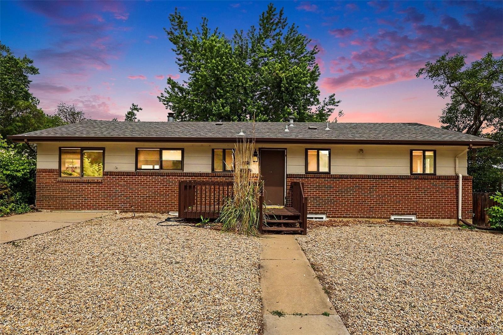 golden&nbsp; House Search Picture