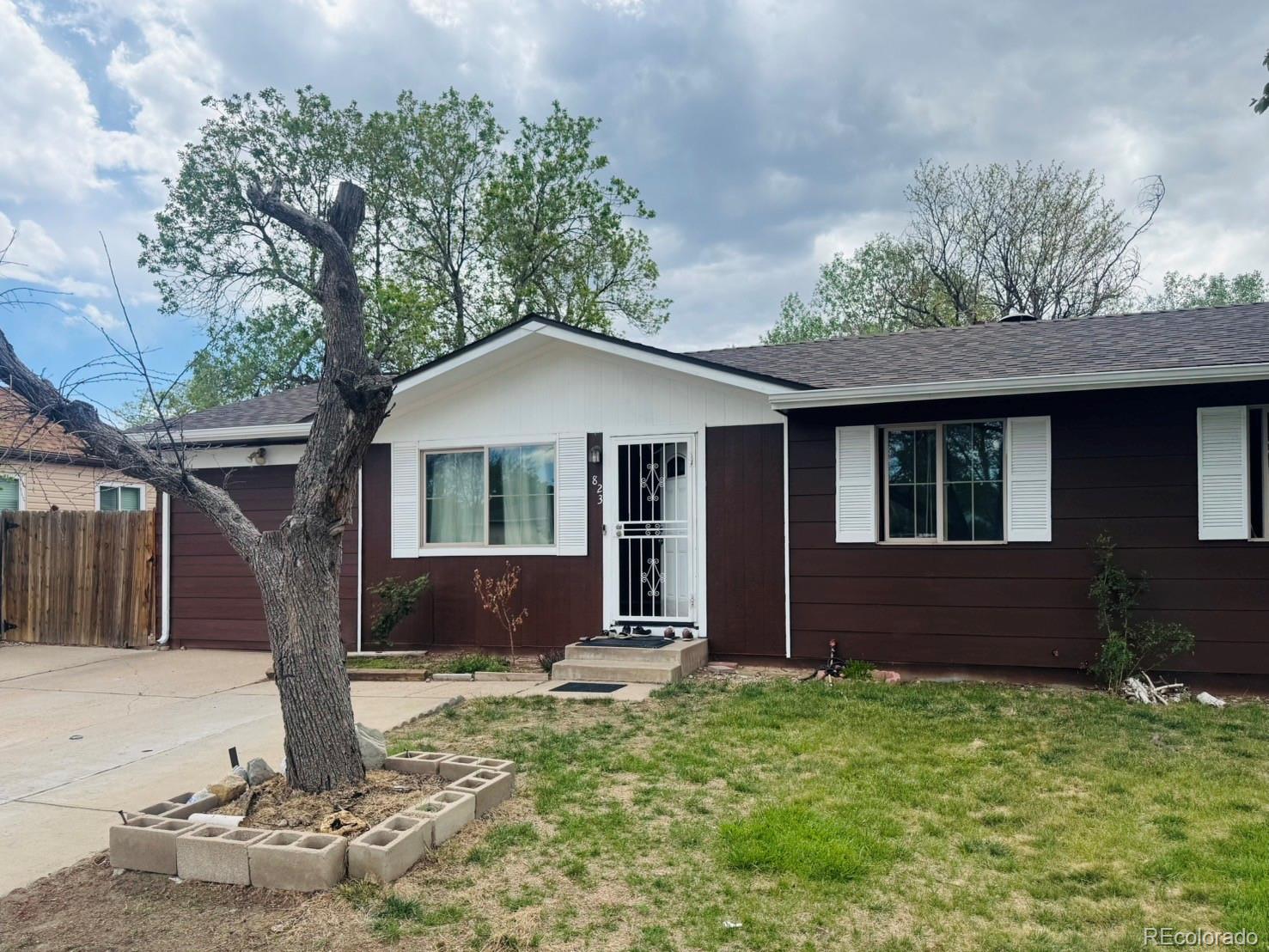 823 S Moline Street, aurora&nbsp; House Search MLS Picture