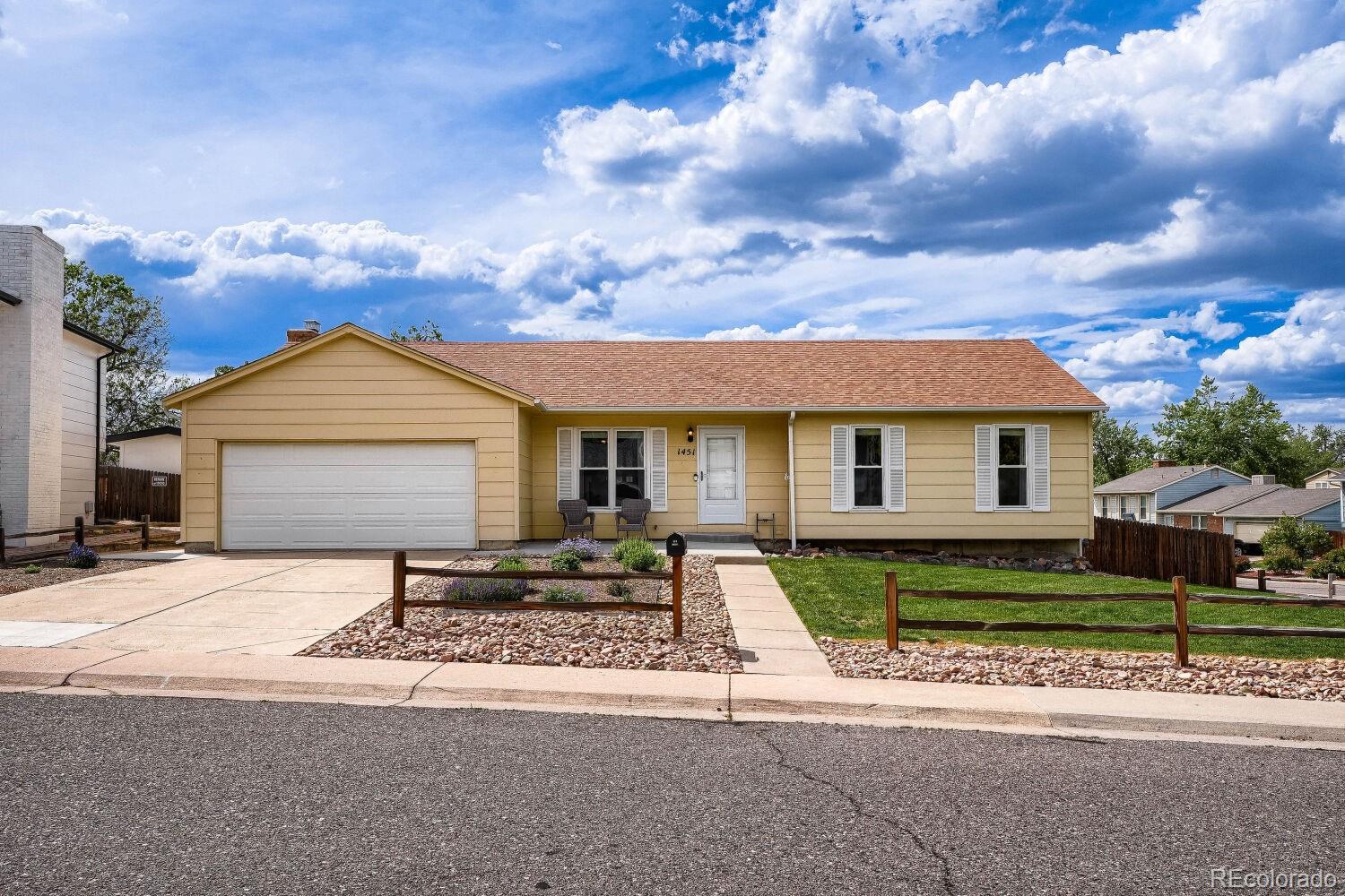 Kingsborough Aurora Home | MLS #: 98960461451 S Norfolk Street, Aurora Beds: 3 Baths: 2 Price: $450,000