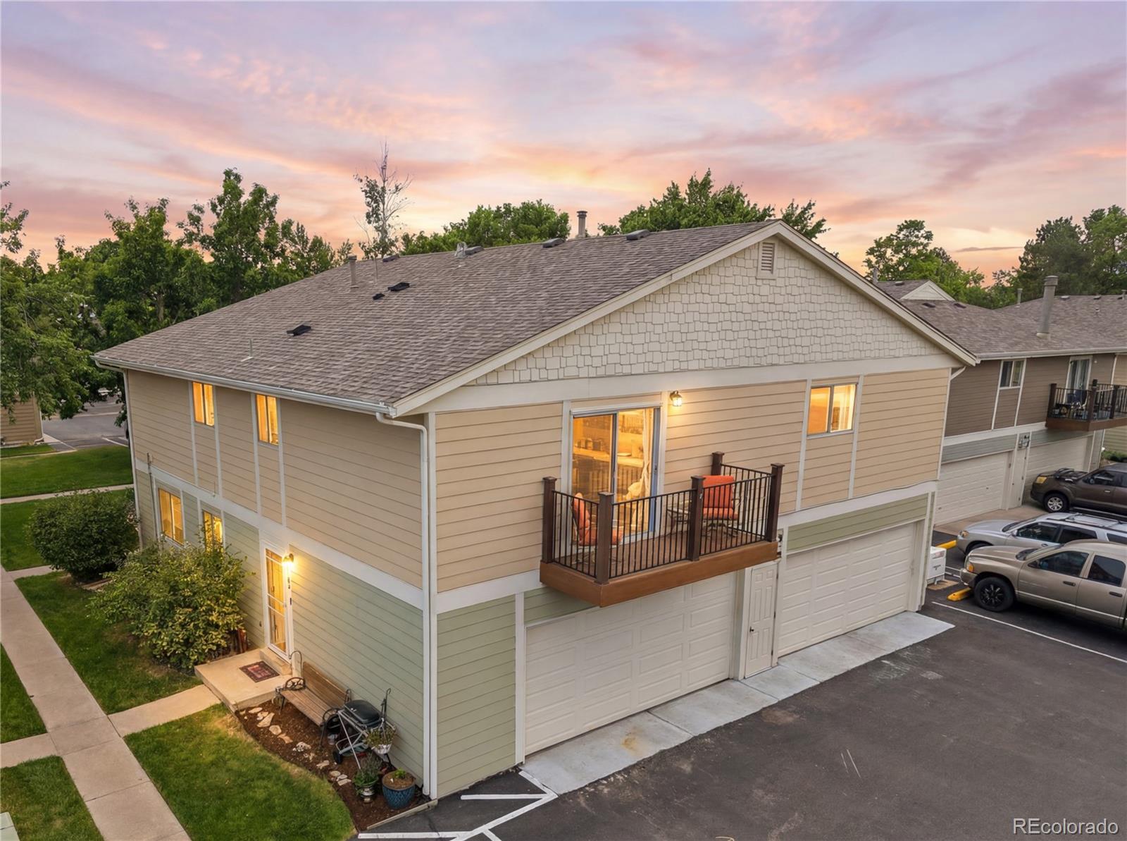  Denver Condo / Townhome | MLS #: 80189781250 S Monaco Street Parkway 12, Denver Beds: 1 Baths: 1 Price: $275,000