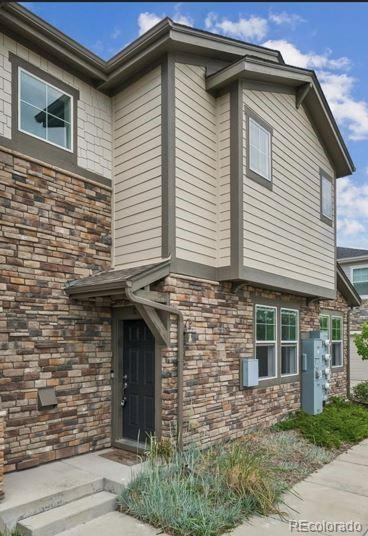 Wheatlands Aurora Condo / Townhome | MLS #: 618642024646 E Calhoun Place C, Aurora Beds: 2 Baths: 2 Price: $405,000