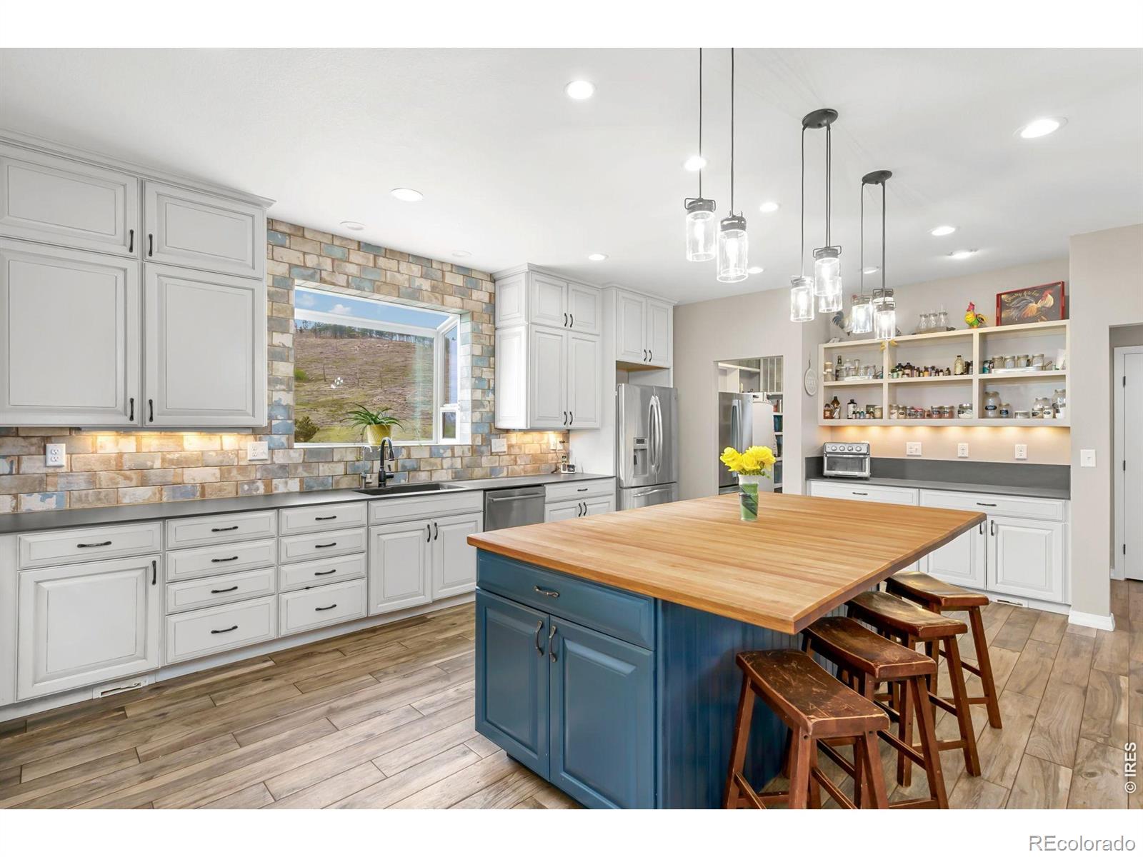 bellvue&nbsp; House Search Picture
