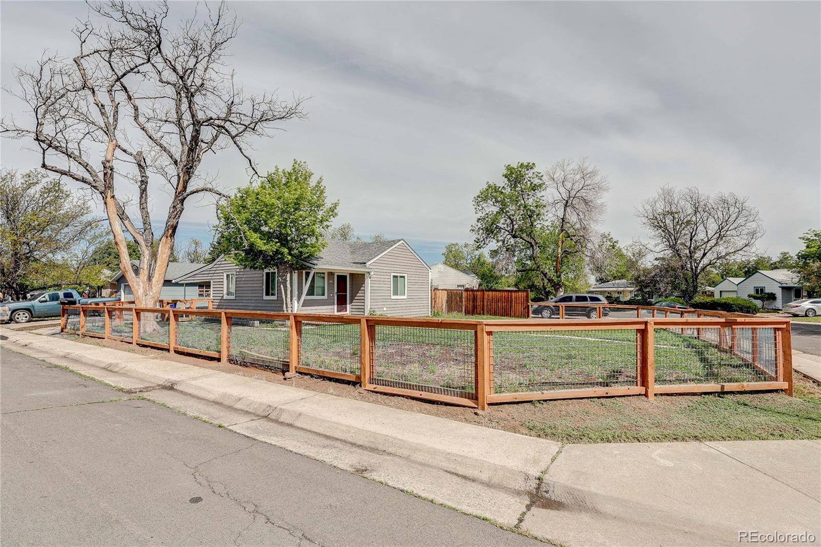 705  Newark Street, aurora&nbsp; House Search MLS Picture