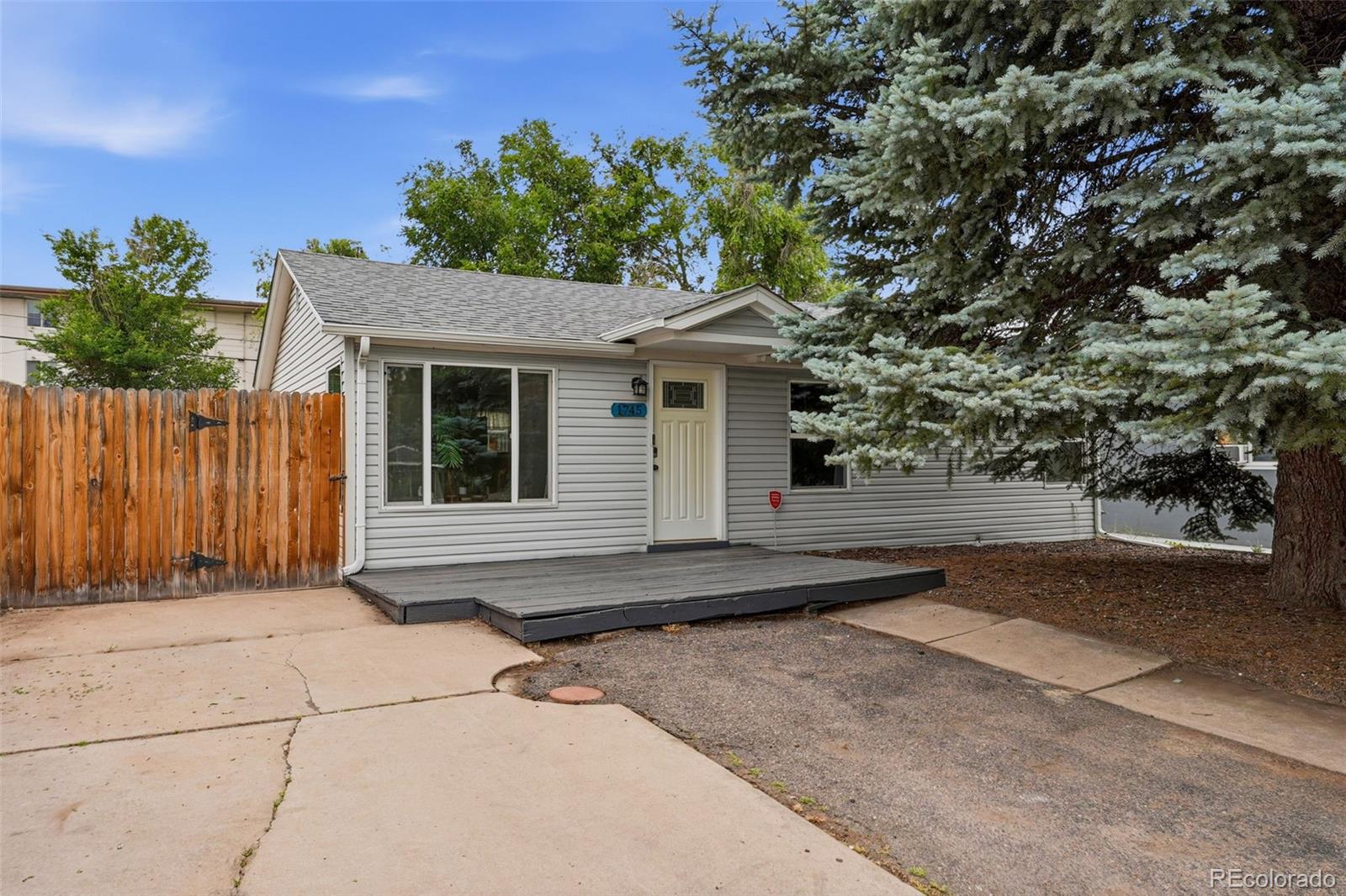 lakewood&nbsp; House Search Picture