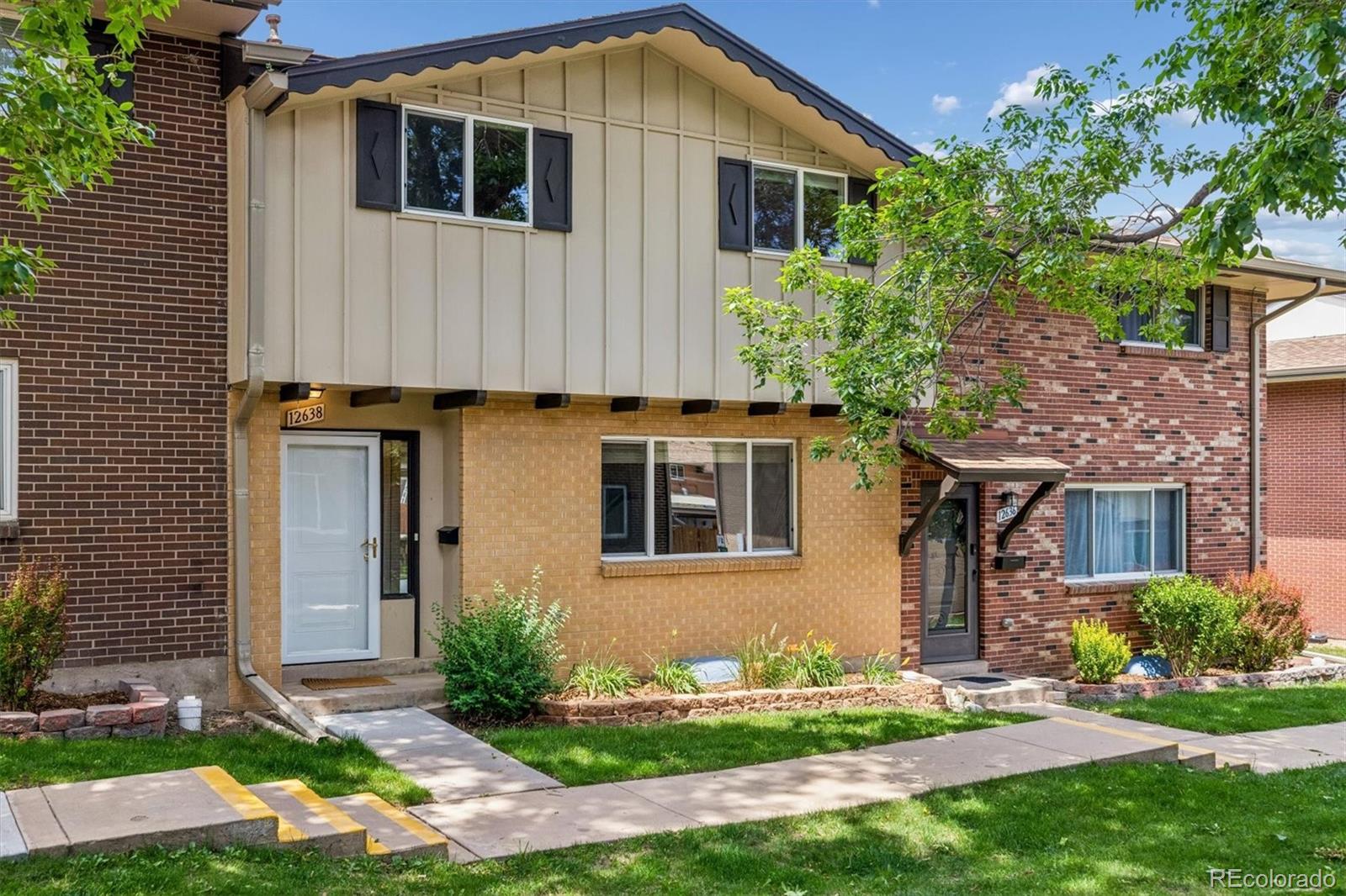  Lakewood Home | MLS #: 893036712638 W Virginia Avenue, Lakewood Beds: 4 Baths: 4 Price: $375,000