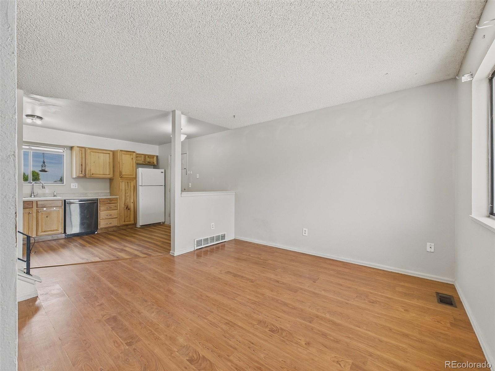 904 S Uravan Street, aurora&nbsp; House Search MLS Picture
