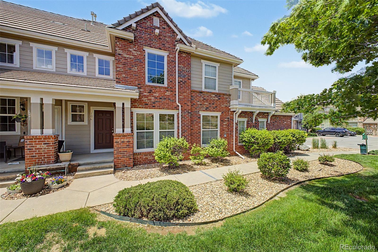 Prairie Ridge Aurora Condo / Townhome | MLS #: 35570996732 S Winnipeg Circle 106, Aurora Beds: 2 Baths: 3 Price: $360,000