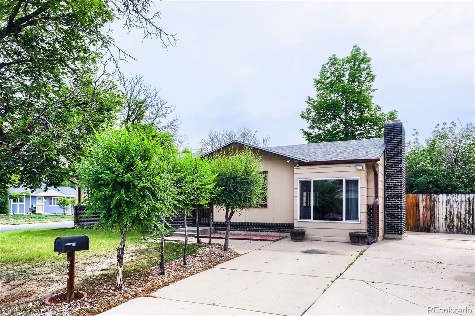 904 S Macon Street, aurora&nbsp; House Search MLS Picture