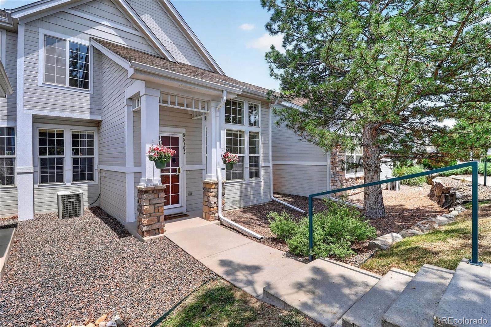  Denver Condo / Townhome | MLS #: 94158688300 E Fairmount Drive NN102, Denver Beds: 2 Baths: 3 Price: $485,000