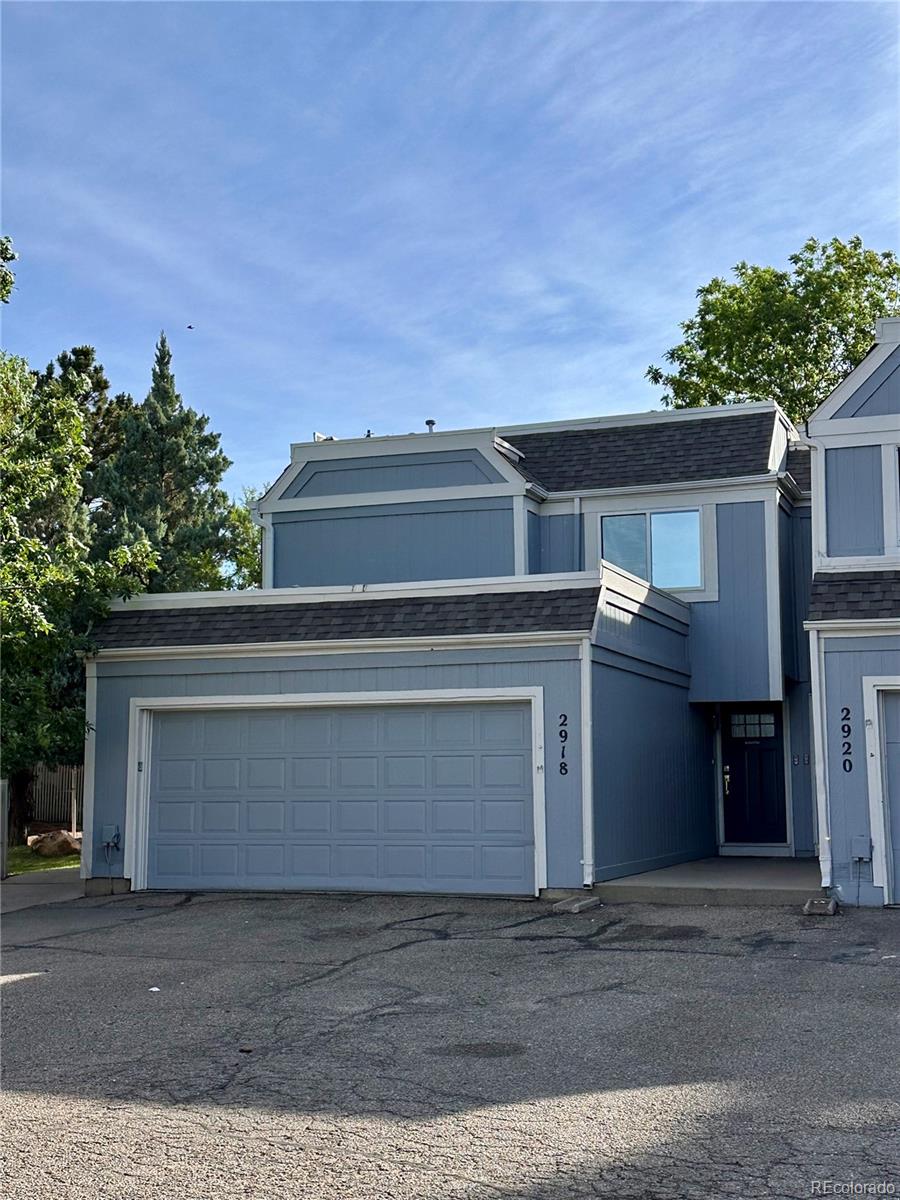 The Shores Aurora Condo / Townhome | MLS #: 15644132918 S Parker Court , Aurora Beds: 3 Baths: 3 Price: $375,000