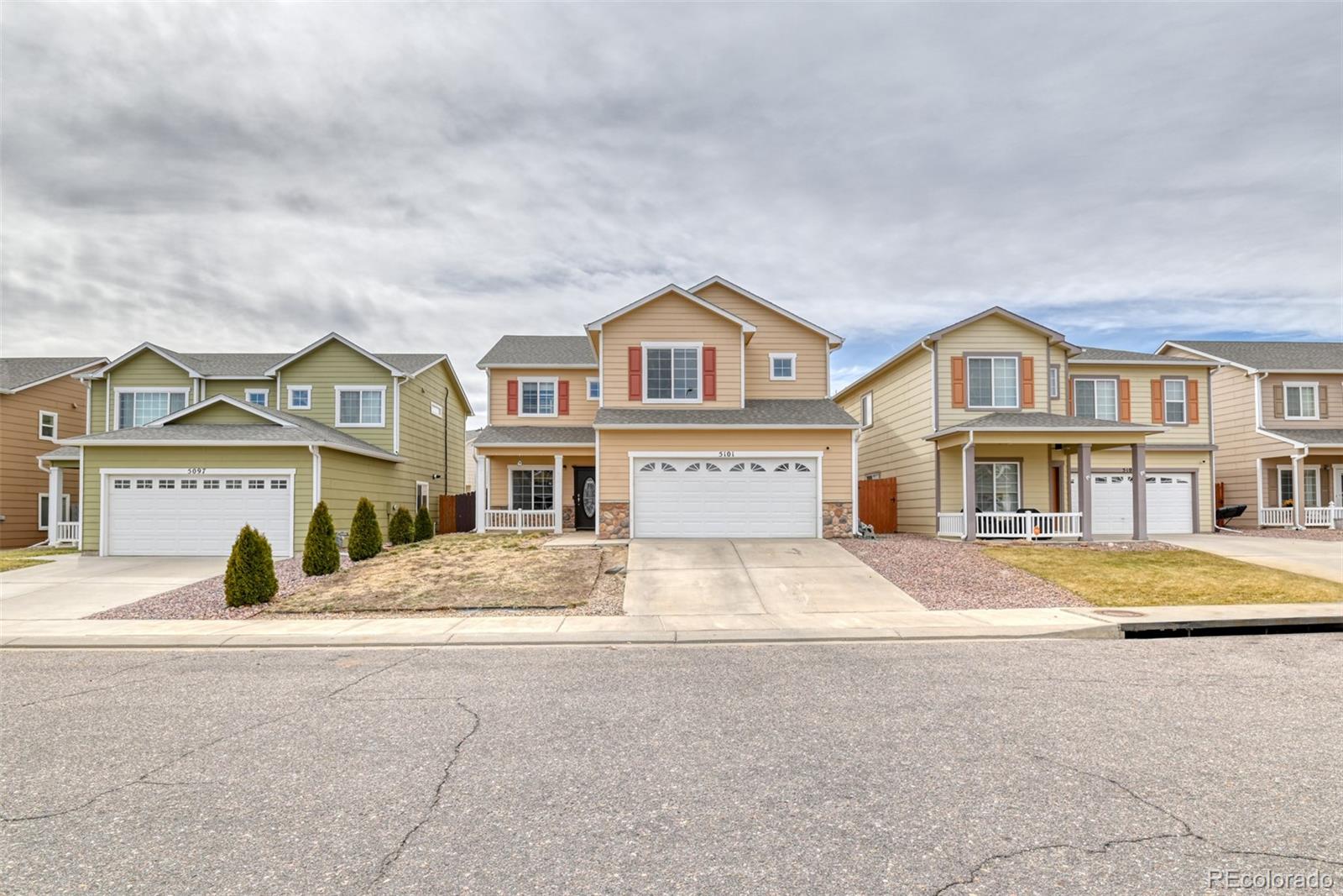 pueblo&nbsp; House Search Picture