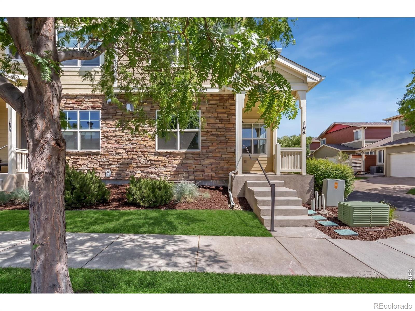 2556  Des Moines Drive, fort collins&nbsp; House Search MLS Picture