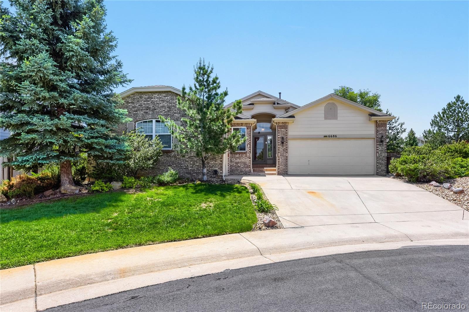 Castle Pines Castle Pines Home | MLS #: 39556566686  Solana Drive, Castle Pines Beds: 5 Baths: 3 Price: $850,000