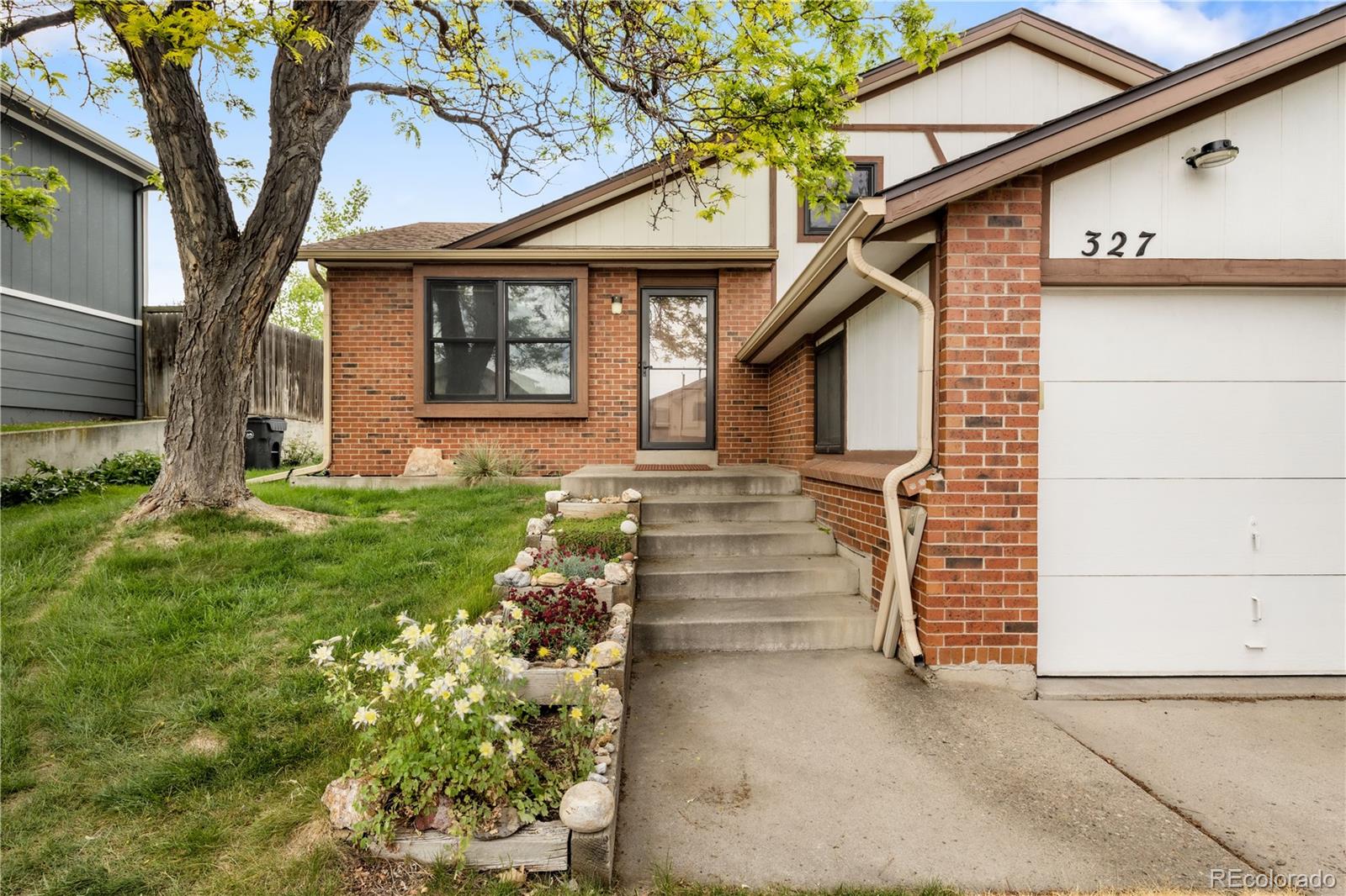 golden&nbsp; House Search Picture