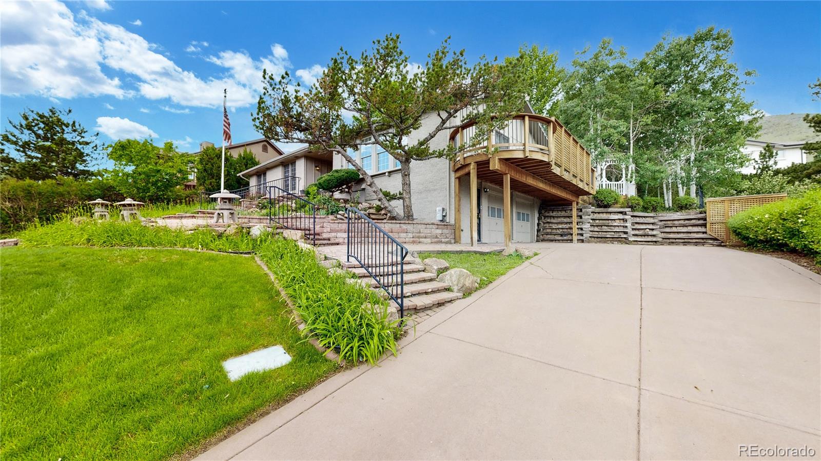 golden&nbsp; House Search Picture