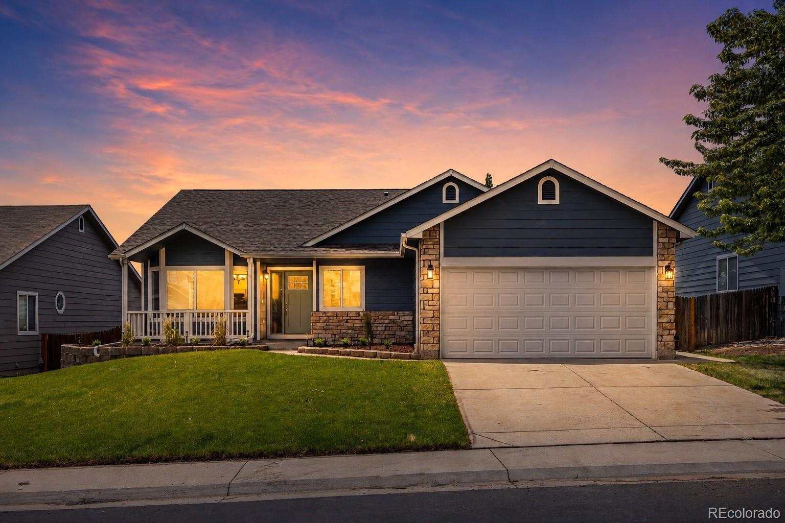 Fox Hill Centennial Home | MLS #: 162870019936 E Stanford Drive, Centennial Beds: 4 Baths: 5 Price: $700,000