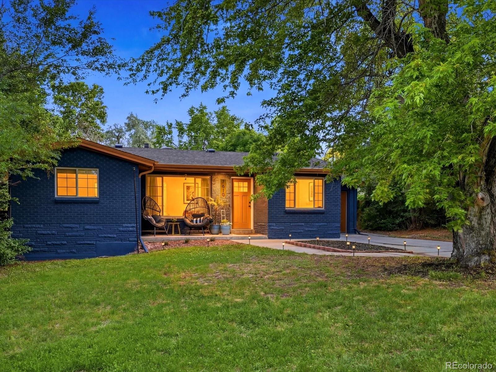  Lakewood Home | MLS #: 30781067610 W 24th Avenue, Lakewood Beds: 6 Baths: 2 Price: $675,000