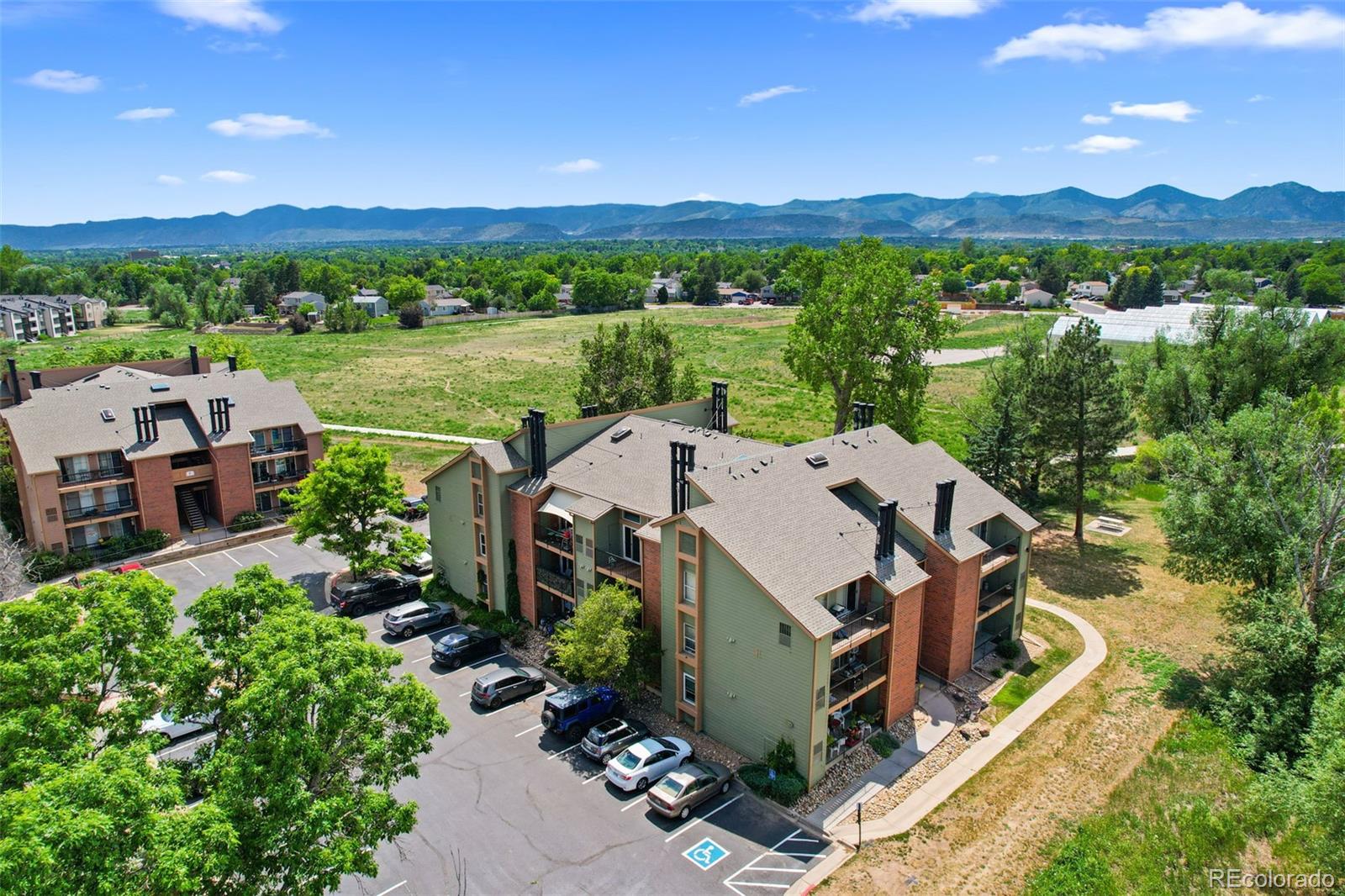  Littleton Condo / Townhome | MLS #: 68007094899 S Dudley Street 19E, Littleton Beds: 2 Baths: 2 Price: $280,000