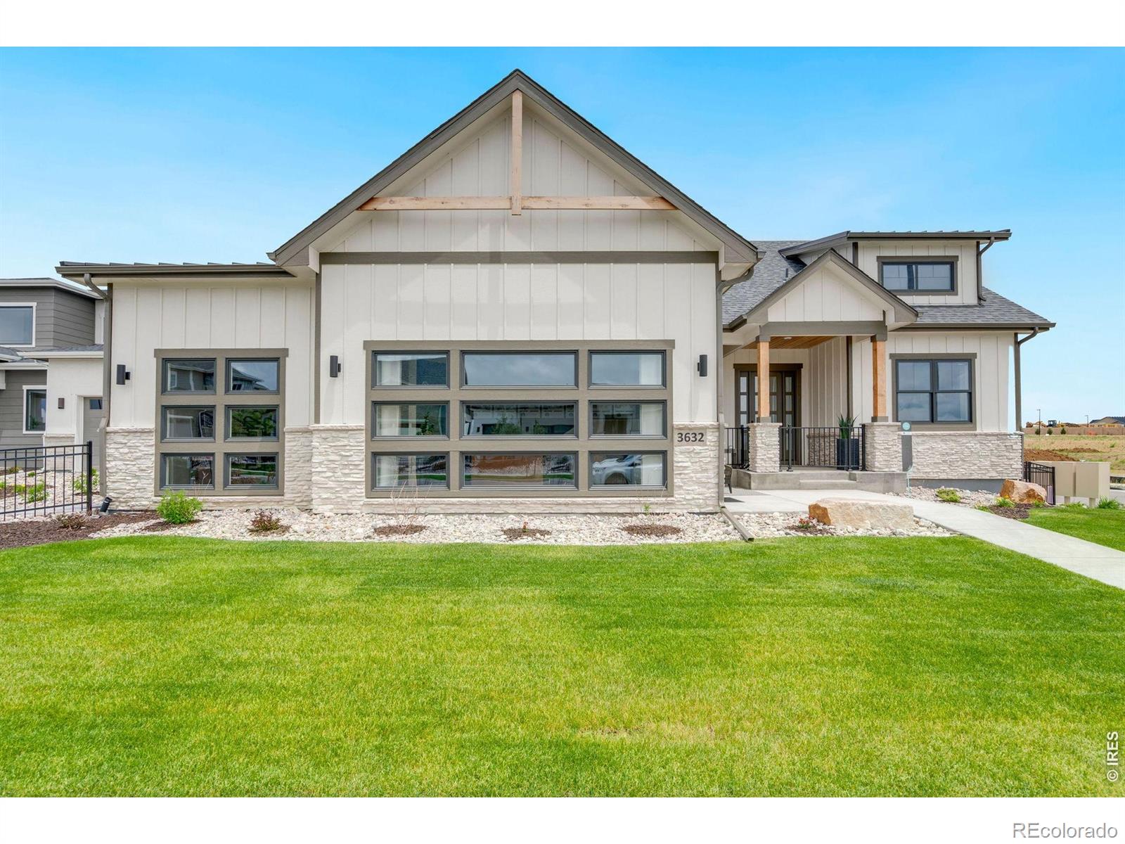 aurora&nbsp; House Search Picture