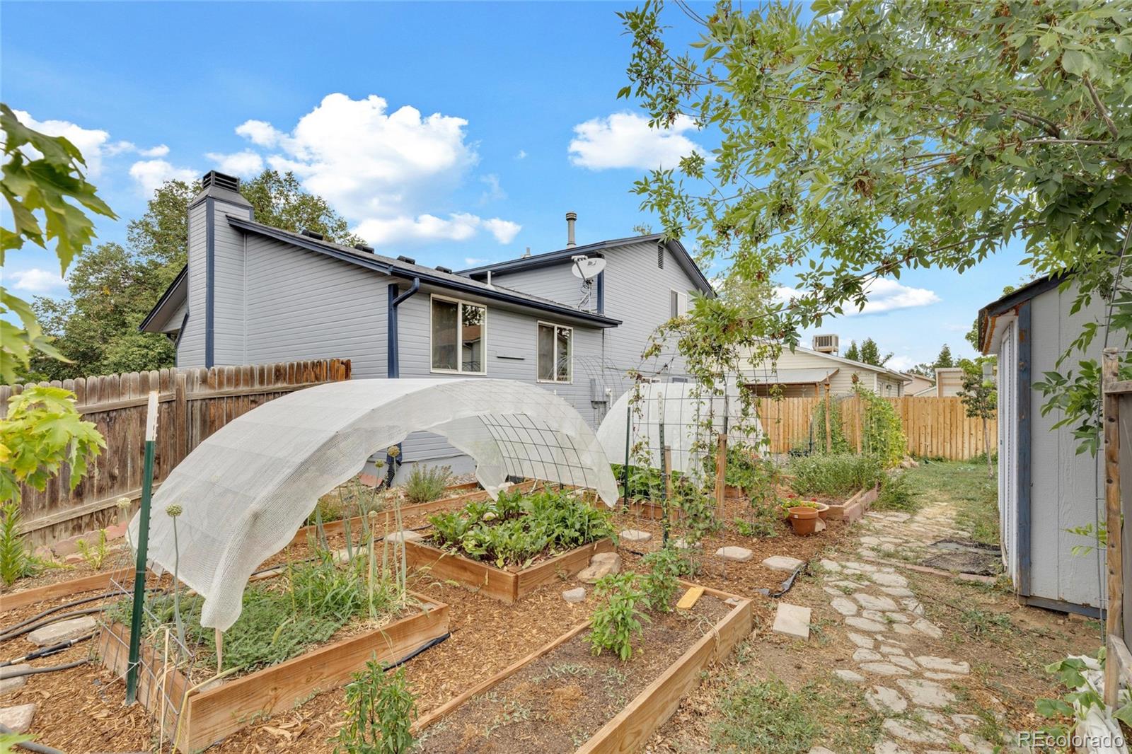  Aurora Home | MLS #: 19161691888 S Flanders Way, Aurora Beds: 3 Baths: 2 Price: $400,000