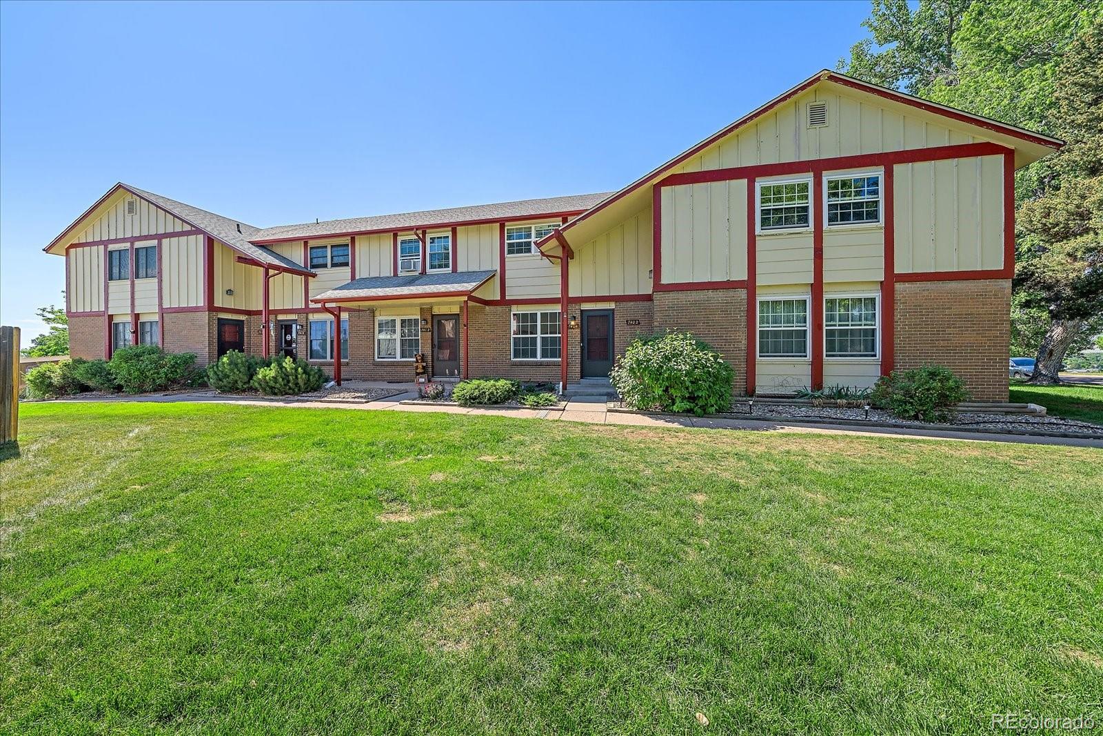 Columbine Littleton Condo / Townhome | MLS #: 30827007404 S Zephyr Court , Littleton Beds: 3 Baths: 2 Price: $350,000