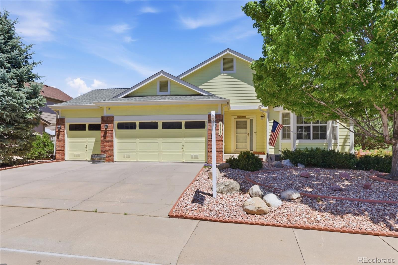  Castle Rock Home | MLS #: 18954641587  Rosemary Court, Castle Rock Beds: 3 Baths: 2 Price: $636,000