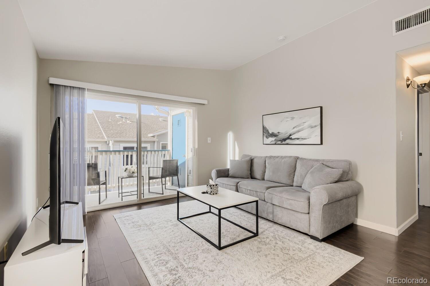  Highlands Ranch Condo / Townhome | MLS #: 77648303855  Canyon Ranch Road 202, Highlands Ranch Beds: 2 Baths: 2 Price: $349,000