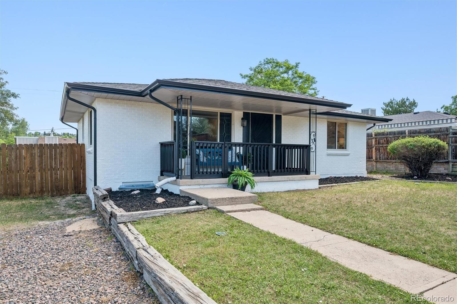  Golden Home | MLS #: 240140113906 W 7th Avenue, Golden Beds: 4 Baths: 2 Price: $650,000