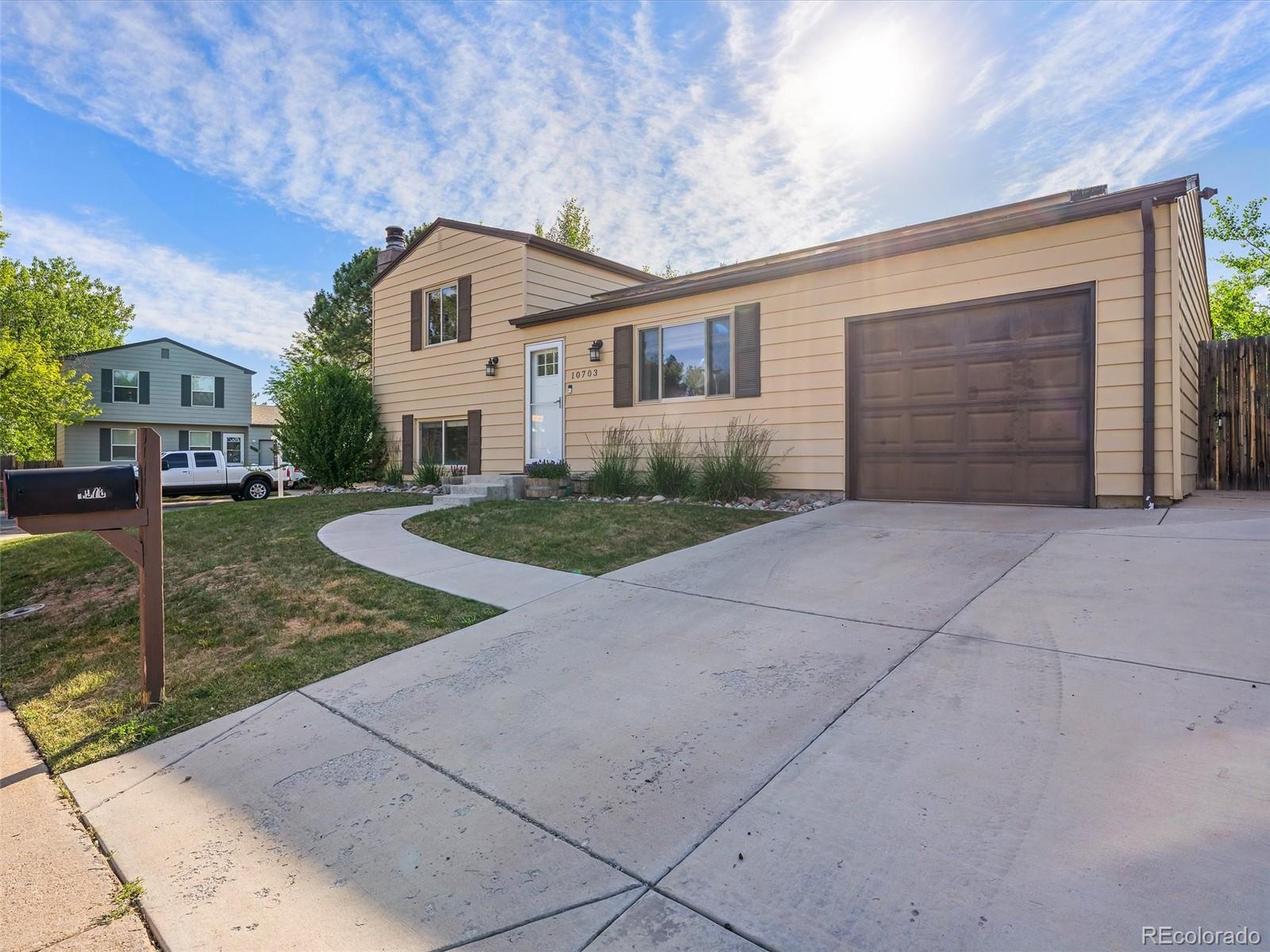 10703  Moore Way, broomfield&nbsp; House Search MLS Picture