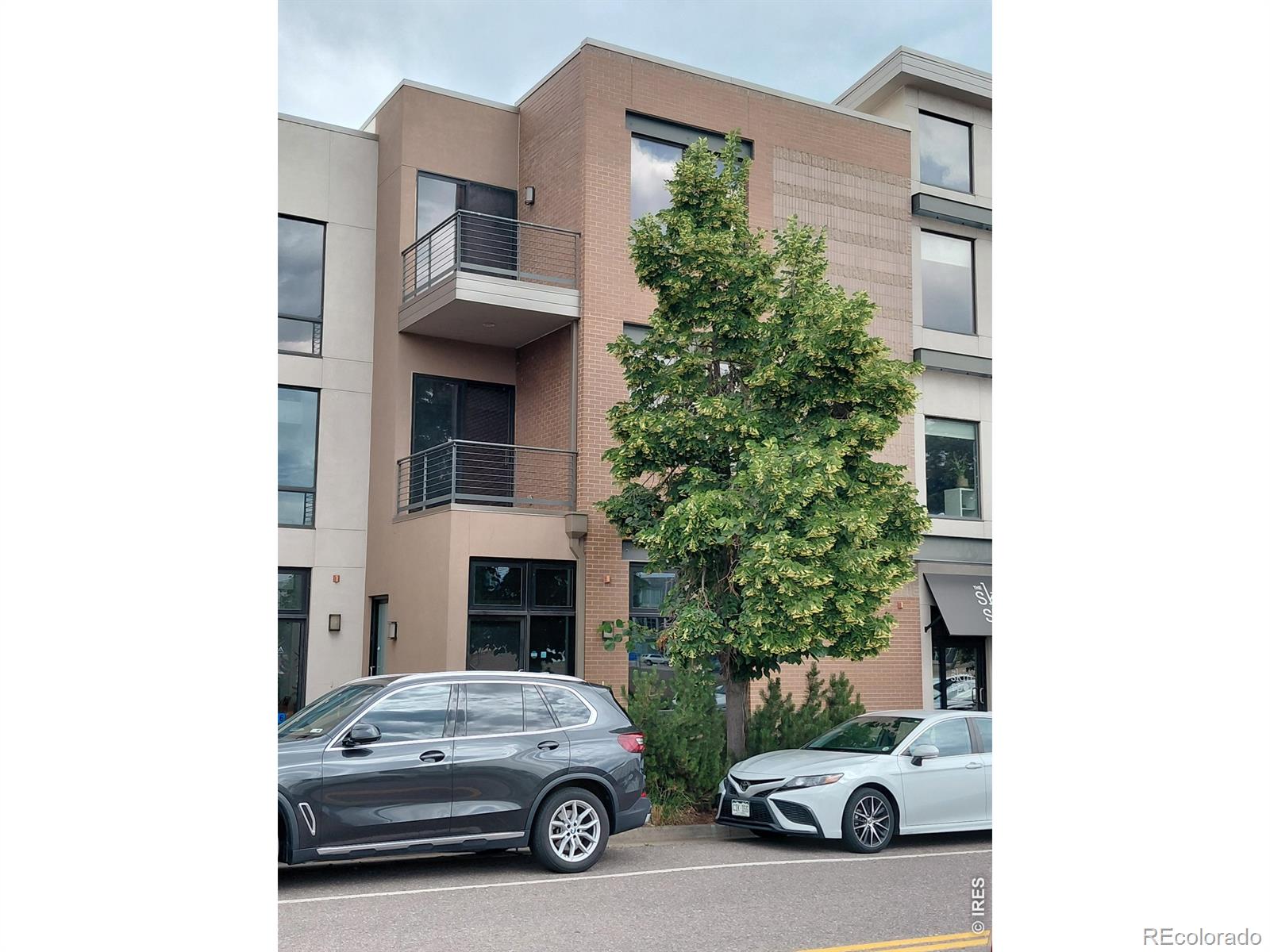  Broomfield Home | MLS #: 456789106141011562  Colony Row, Broomfield Beds: 2 Baths: 3 Price: $790,000