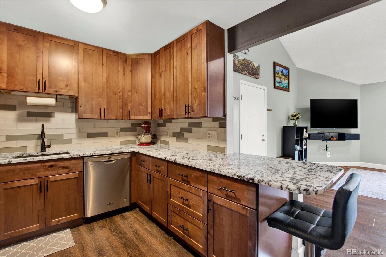Snowbird Lakewood Condo / Townhome | MLS #: 94265933345 S Ammons Street 5-202, Lakewood Beds: 2 Baths: 2 Price: $315,000