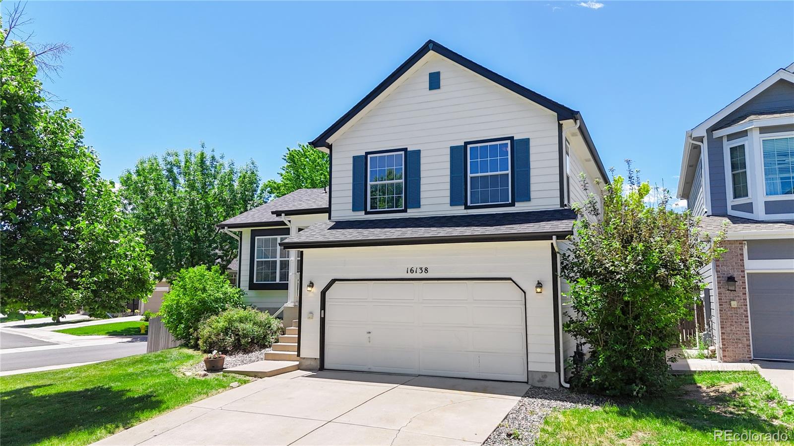  Parker Home | MLS #: 549944916138  White Hawk Drive, Parker Beds: 3 Baths: 2 Price: $525,000