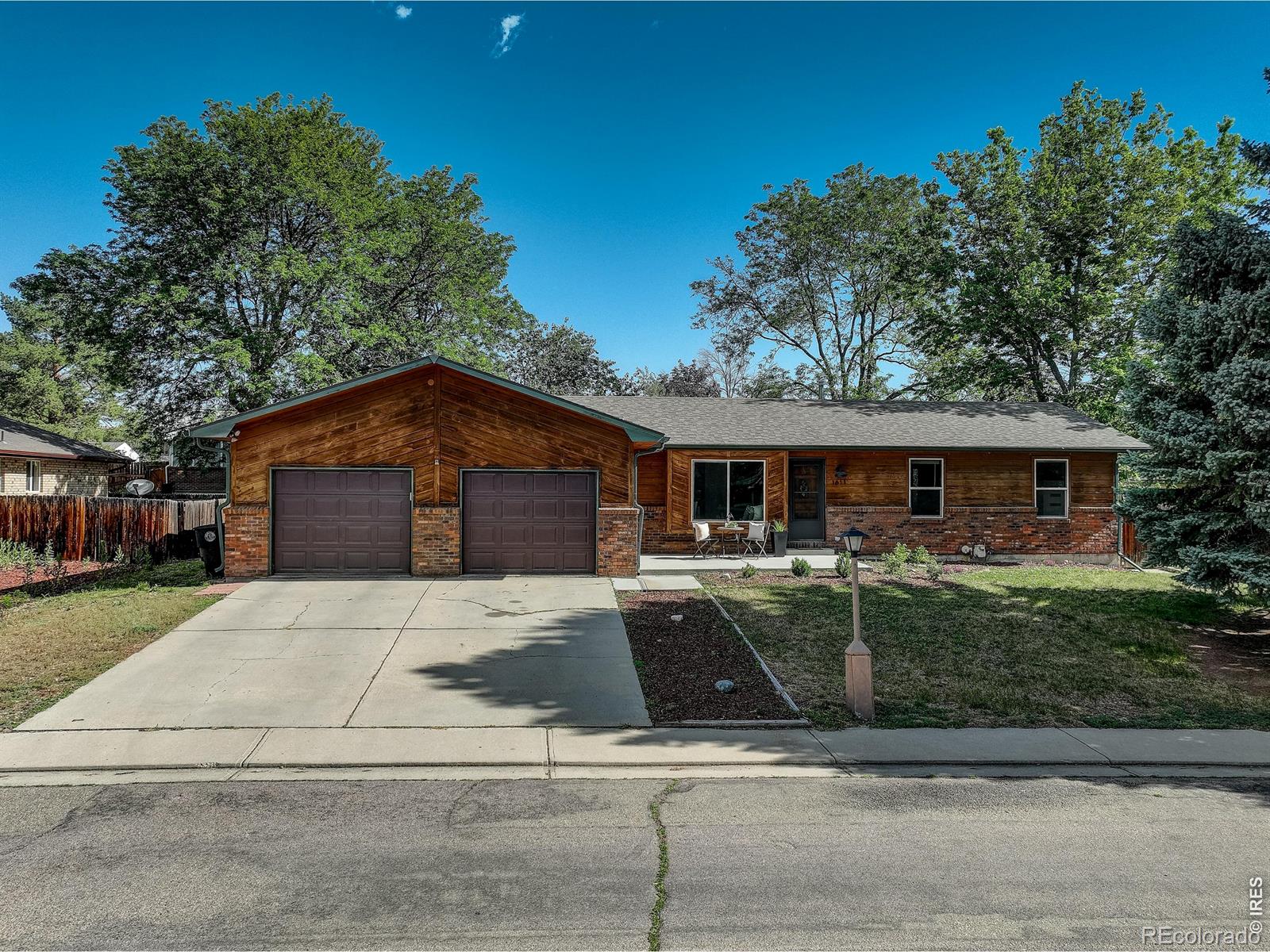  Longmont Home | MLS #: 45678910615121611  Gifford Drive, Longmont Beds: 3 Baths: 3 Price: $499,000